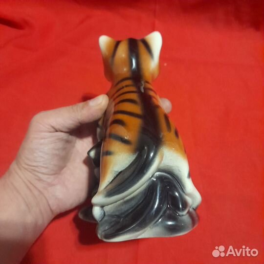 Фарфоровая статуэтка котята