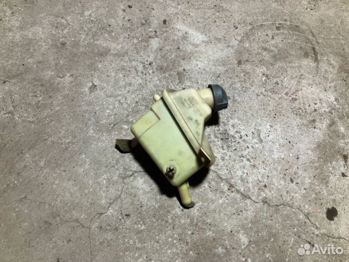 Бачок гидроусилителя руля Audi A8 D3 6.0W12BTH