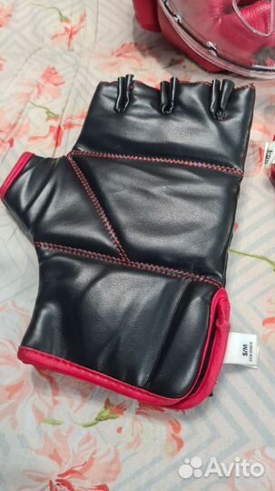 Шлем и краги для единоборств