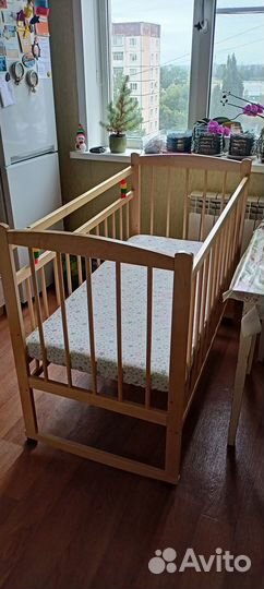 Детская кроватка