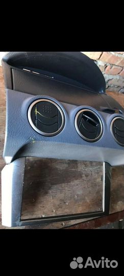 Рамка магнитолы Nissan Avenir