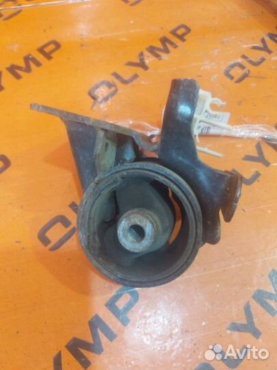 Подушка двс левая Toyota Corona Premio ST210