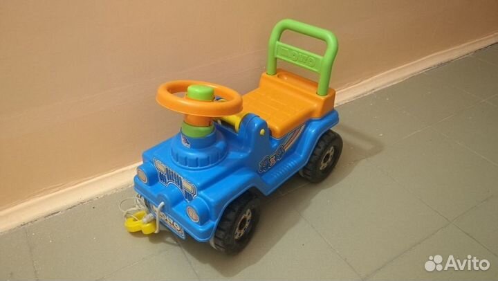 Детская машинка каталка