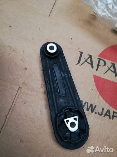 Опора двигателя Tenacity Renualt Logan 8200575641