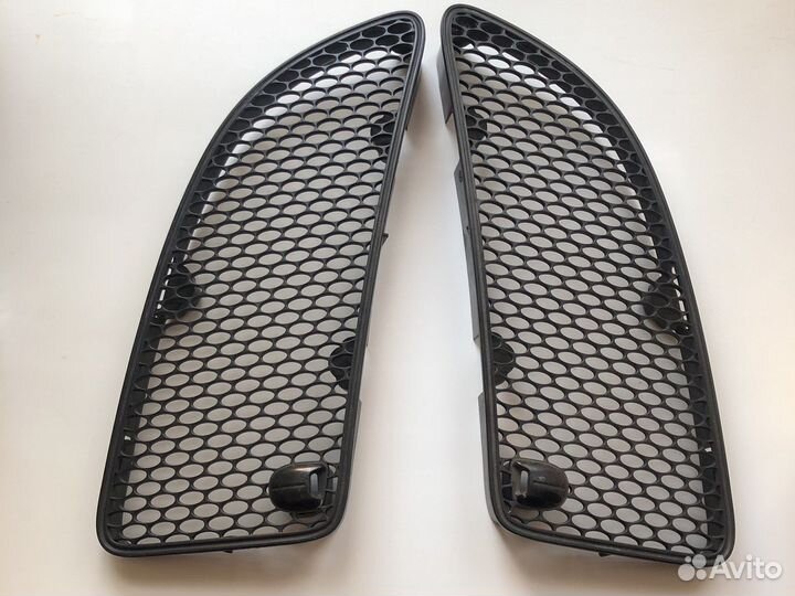 Защитная решетка капота на Мерседес Mercedes-benz