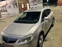 Opel Astra 1.4 MT, 2011, 228 000 км, с пробегом, цена 700 000 руб.