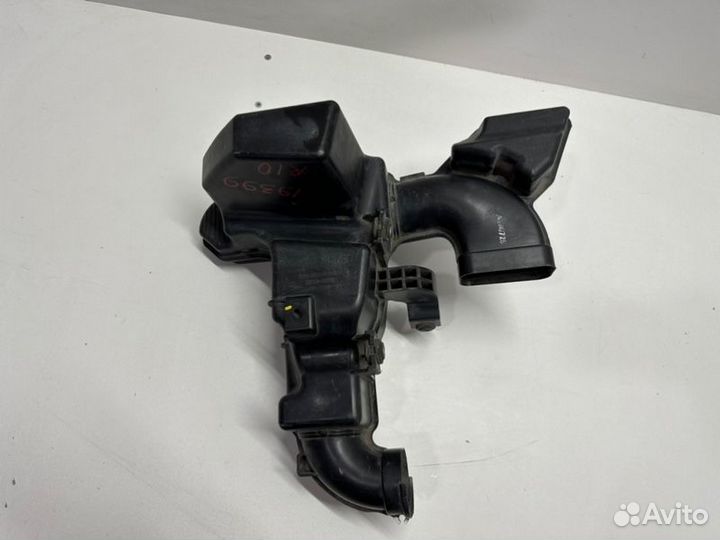 Воздухозаборник воздушного фильтр передний Kia Rio