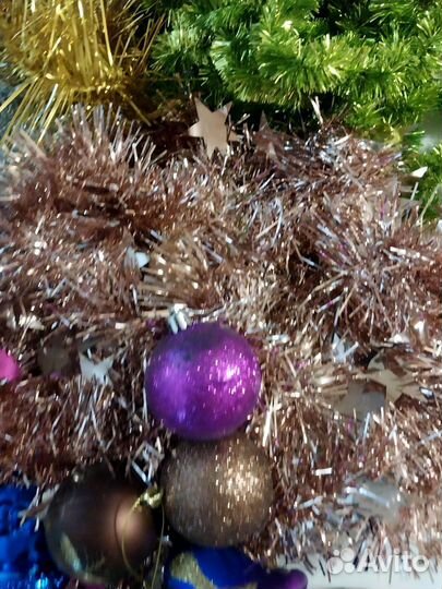 Елочные игрушки и мишура для поделок