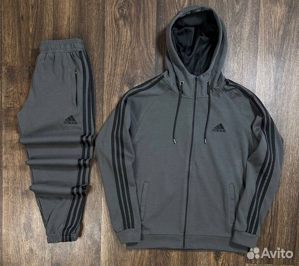 Спортивный костюм Adidas