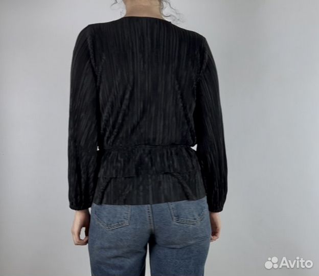 Блузка zara черная гофре 46 M
