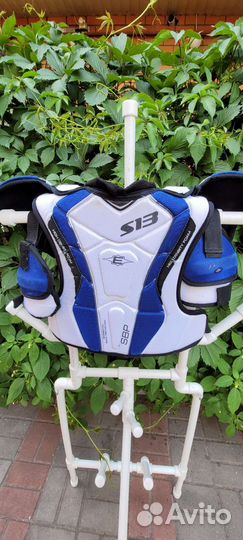 Хоккейный нагрудник(панцырь)