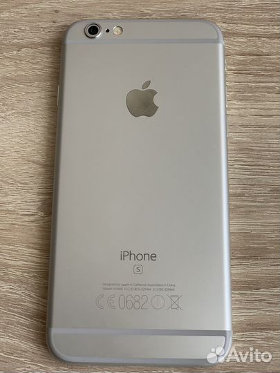 Телефон iPhone 6s