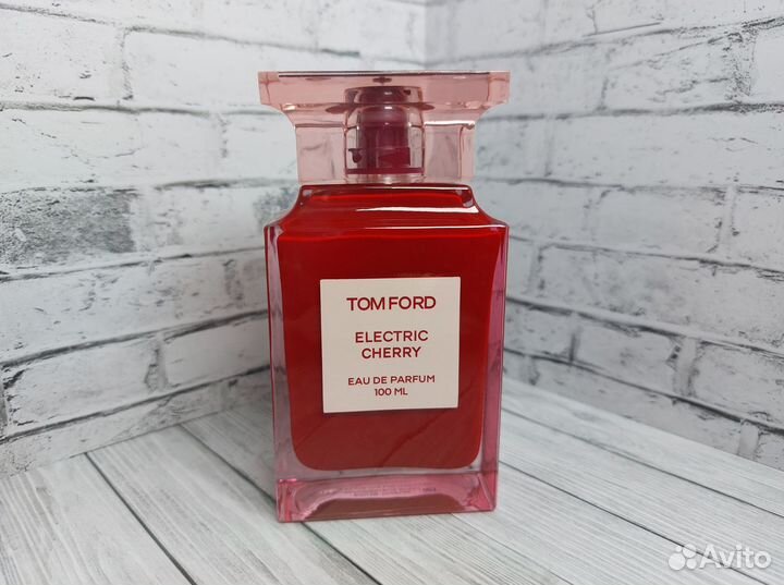 Унисекс духи Tom Ford Electric Cherry