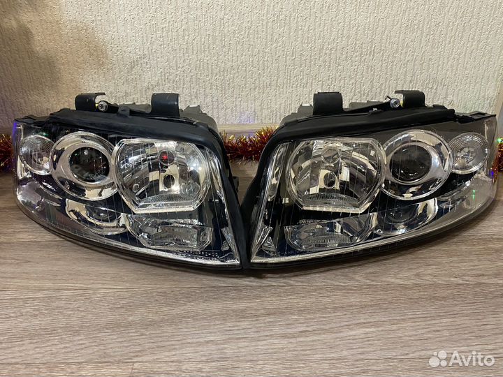 Фары Audi A4 01