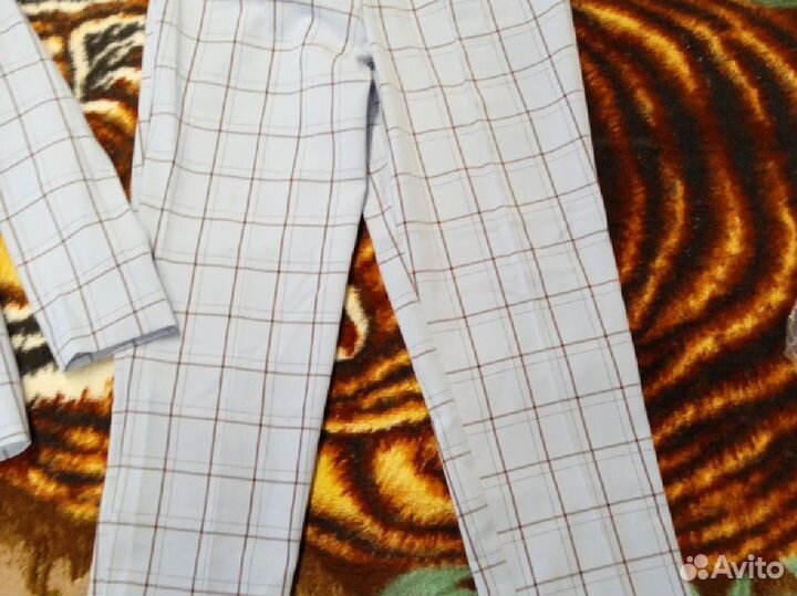 Брючный костюм