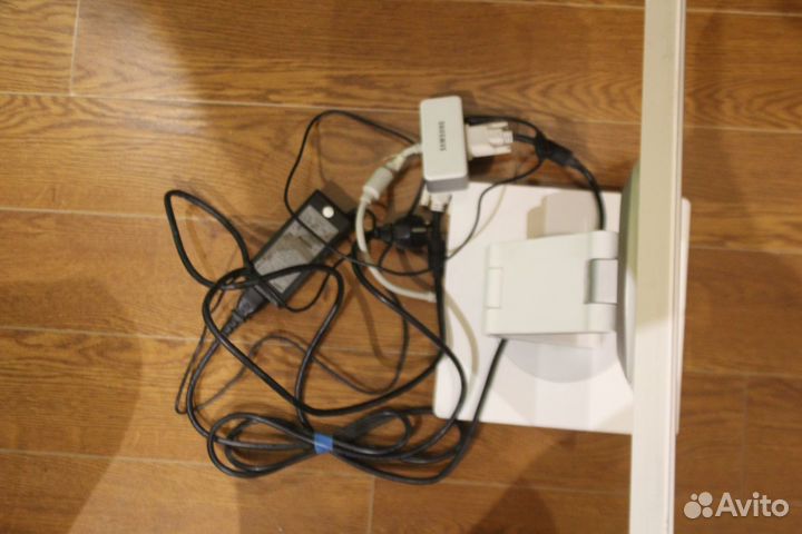 Монитор Samsung SyncMaster 970p 1280x1024 работает