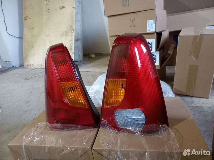 Renault Logan 1 задний левый правый фонарь