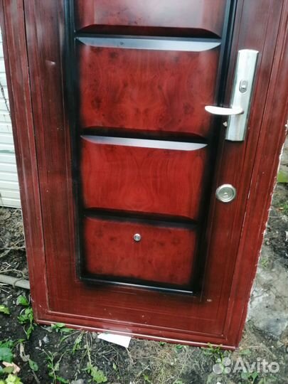 Дверь входная металлическая