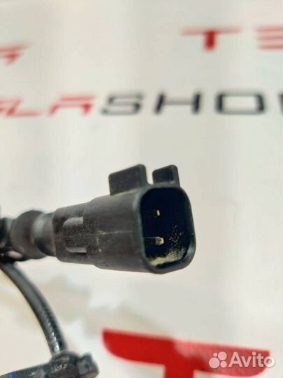 Датчик ABS Tesla Model X 2019 1027761-00-B