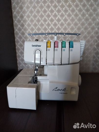 Оверлок, швейная машинка