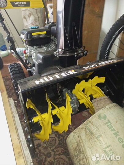 Снегоуборщик Huter sgc 4000l, 7л.с. + фонарем