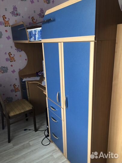Двухьярусная кровать