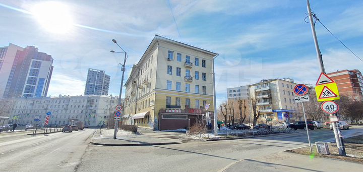 Торговая площадь, 385.7 м²