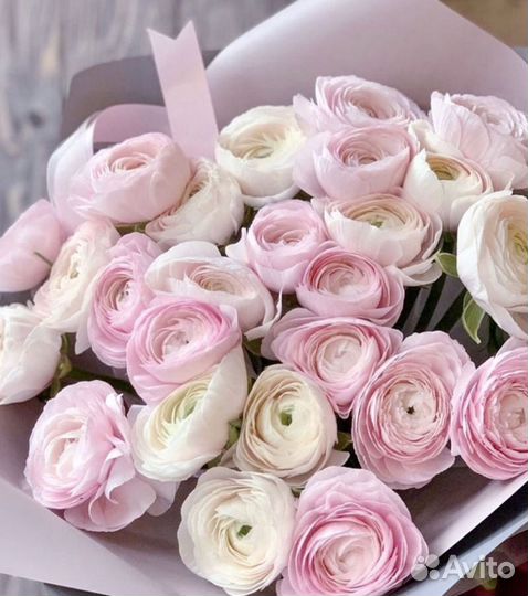 Букет из ранункулюса