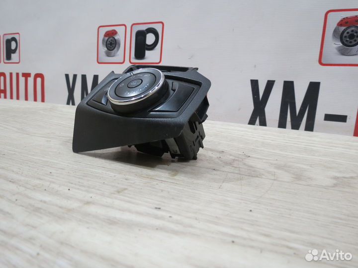 Блок управления светом Ford Focus 3