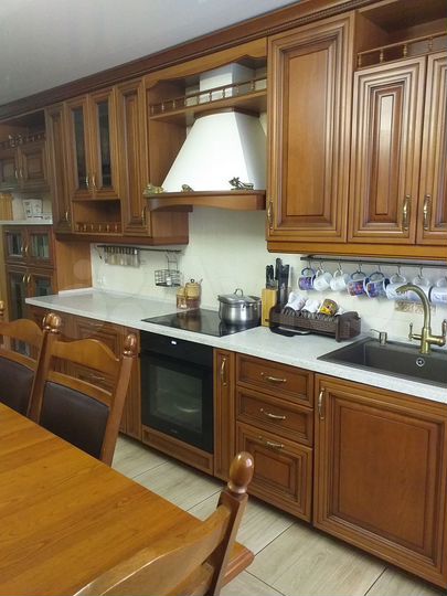 3-к. квартира, 100 м², 1/1 эт.