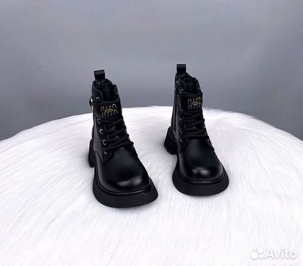 Balenciaga miu miu