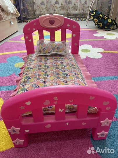 Кровать, тумба, светильник для кукол