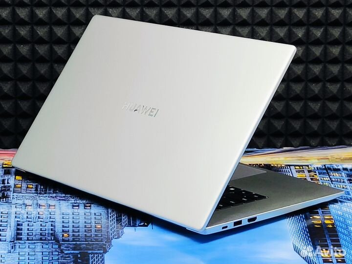 Металлический ультрабук Huawei MateBook D15