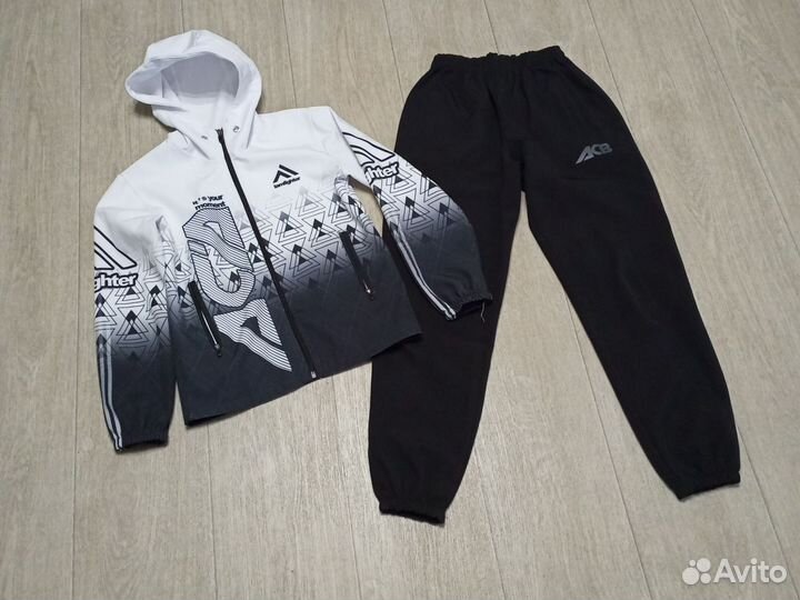 Спортивный костюм для мальчика 146 152