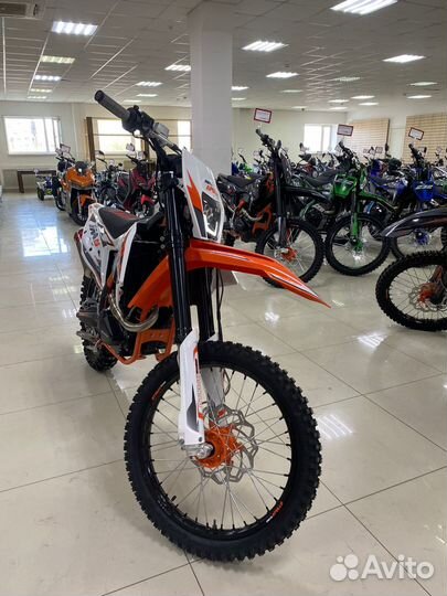 Мотоцикл Кроссовый Moto ApolloM6300EFI(175fmmpr5)