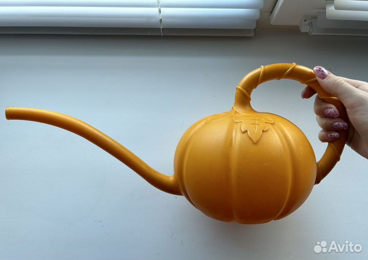 Лейка садовая