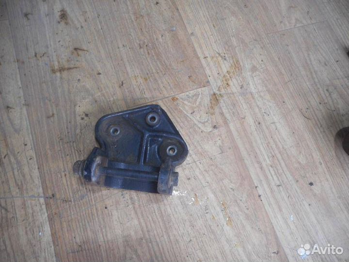 Кронштейн двигателя Jeep Grand Cherokee (ZJ) 1993