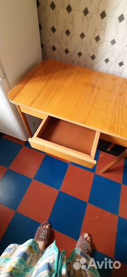 Кухонный стол