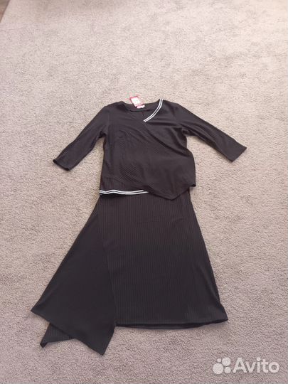 Костюм с юбкой женский