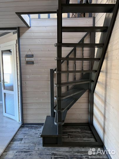 Лестница деревянная б/у