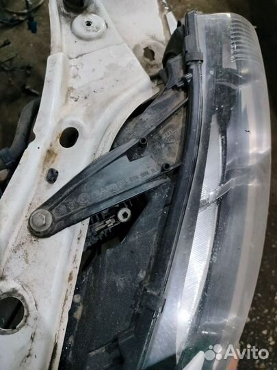 Фара правая Renault Logan, II 2016