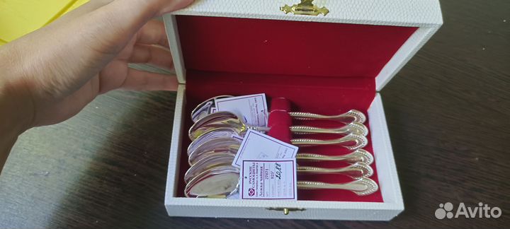 Серебряные чайные ложки