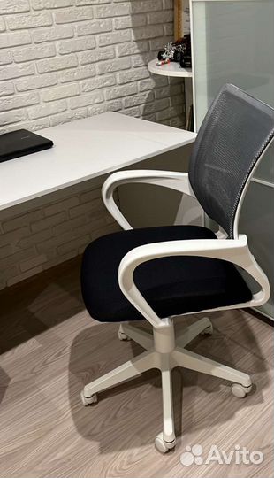 Компьютерное кресло