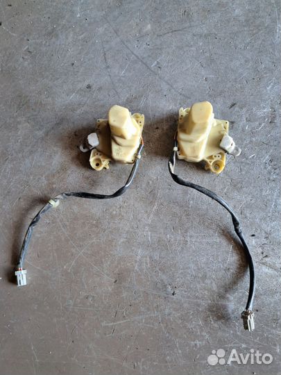 Актуатор замка двери задний Honda inspire