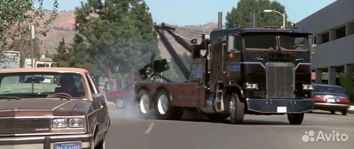 Freightliner FLA эвакуатор из к/ф «Терминатор 2»