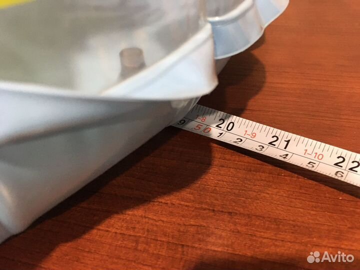 Надувной круг и нарукавники