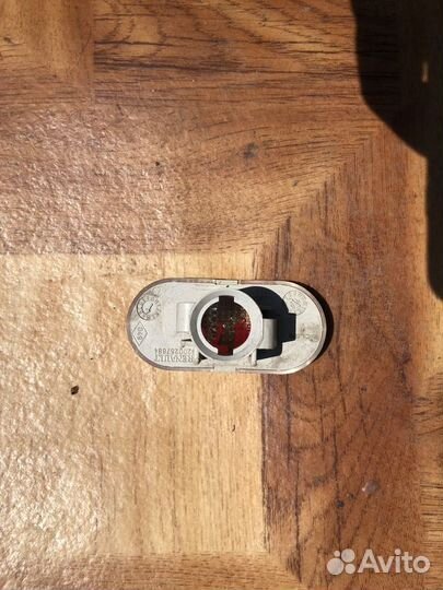 Указатель поворота Renault Logan