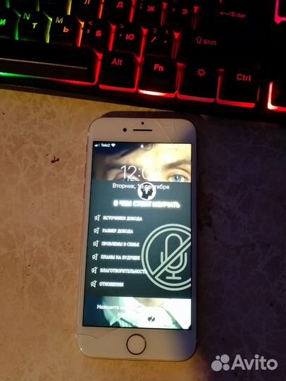 Телефон iPhone 7