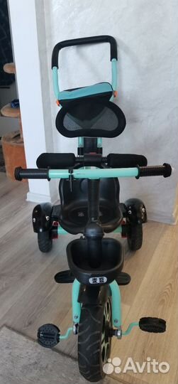 Велосипед с родительской ручкой