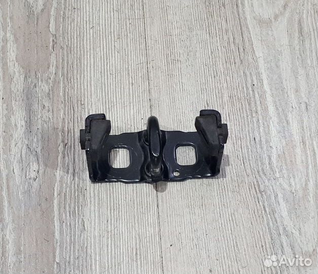 Замок багажника Renault duster